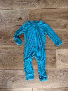 Kyte Baby Turquoise Long-Sleeve One-Piece Zipper Pajamas 6-12 romper
